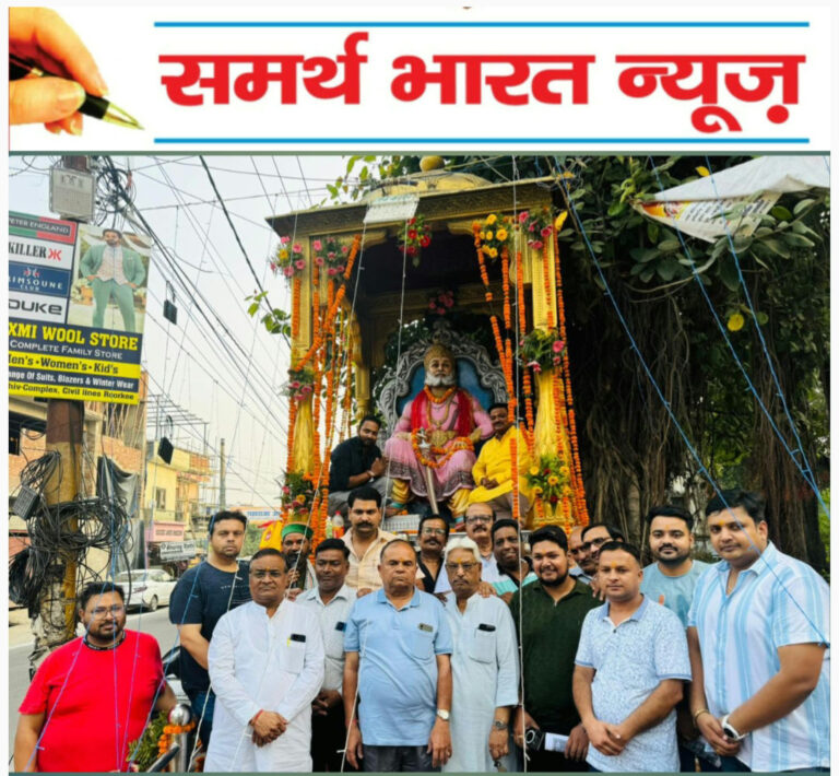 *रुड़की के बोट क्लब समीप अग्रसेन चौक पर वैश्य समाज द्वारा बड़े धूमधाम से मनाई गई महाराजा अग्रसेन जयंती किया गया प्रसाद वितरण।*