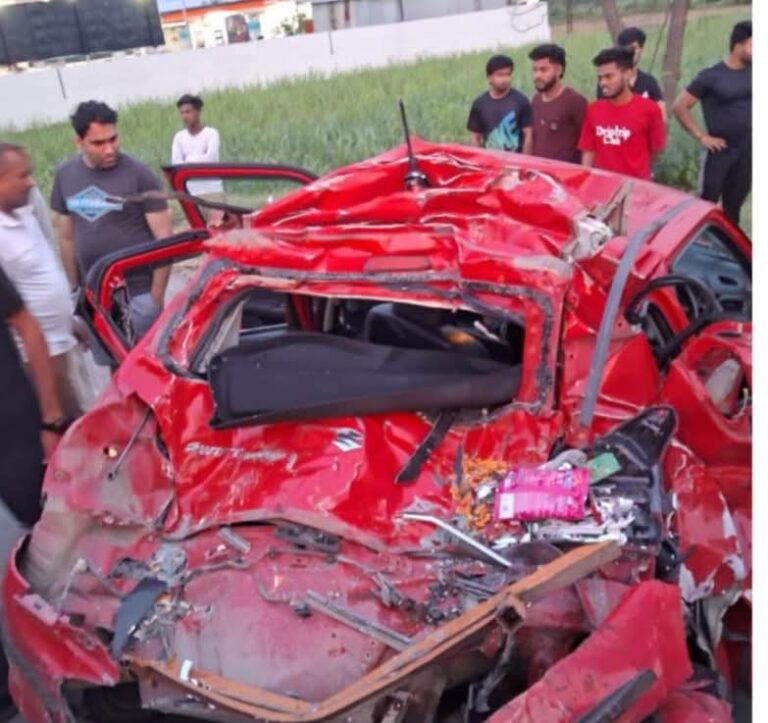 रोडवेज बस ने स्विफ्ट कार को टक्कर मारी, एक की मौत तीन घायल