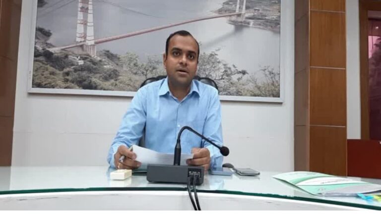 जिलाधिकारी मयूर दीक्षित ने 23 अक्टूबर को भैया दूज पर्व पर किया स्थानीय अवकाश घोषित   