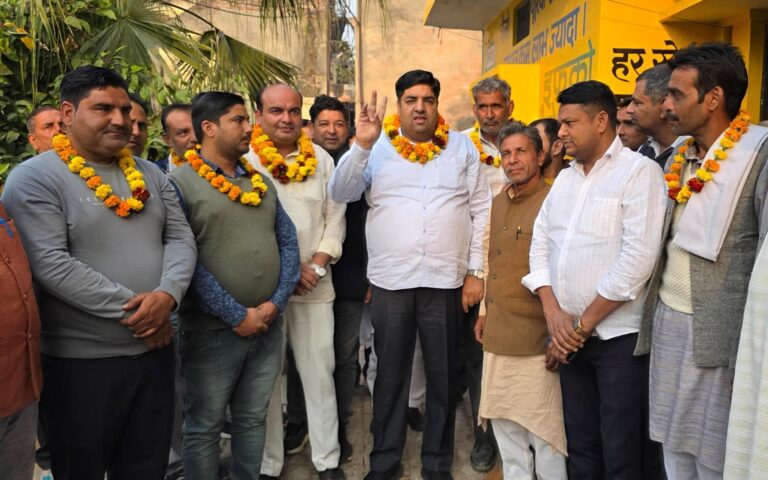 मंगलौर पूर्वी पर अवनीश अध्यक्ष एवं सन्नी उपाध्यक्ष तथा मंगलौर पश्चिमी पर अंजू अध्यक्ष एवं विशु गौतम उपाध्यक्ष निर्वाचित।