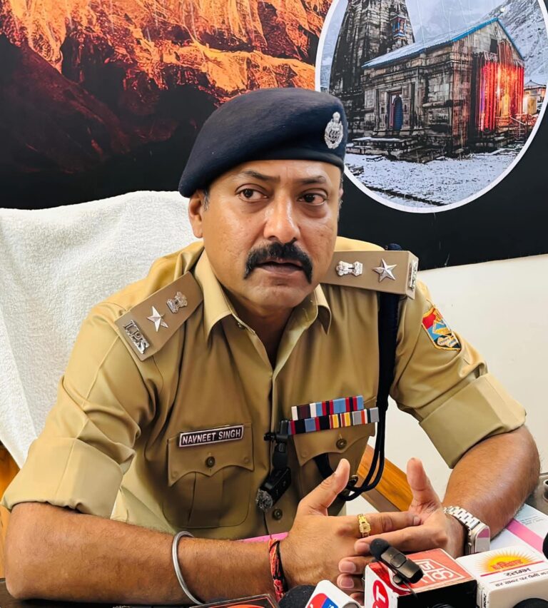 एसएसपी हरिद्वार नवनीत सिंह ने निरीक्षक एवं उप निरीक्षकों के स्थानांतरण किए