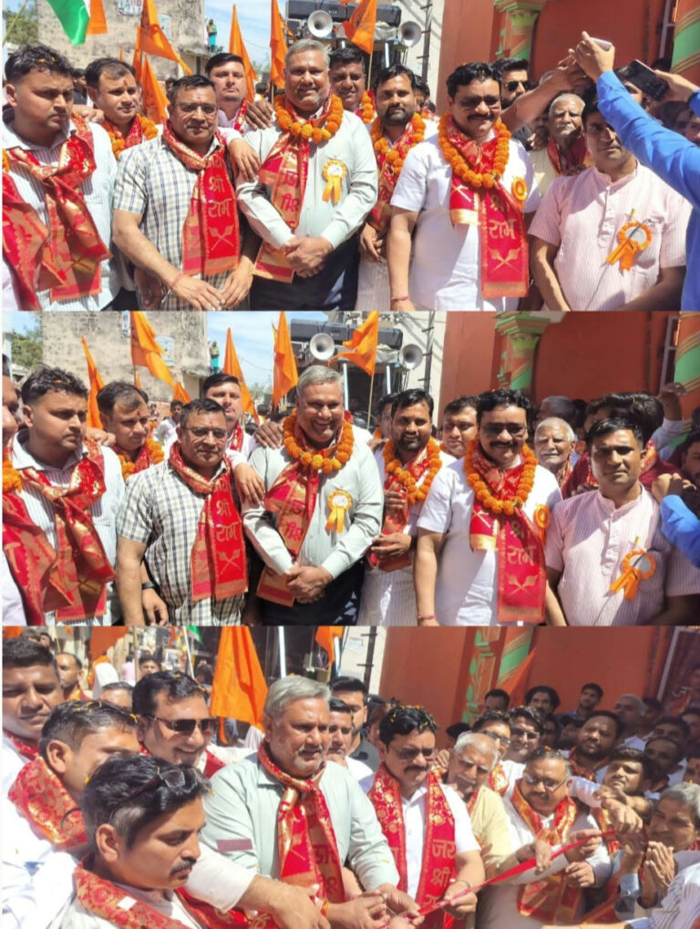 ग्राम डाडापट्टी में हनुमान जयंती पर निकाली गई भव्य शोभा यात्रा