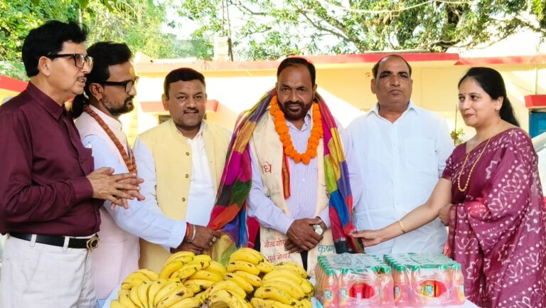 कुष्ठ आश्रम में मनाया इमरान देशभक्त ने अपना 52-वां जन्मदिन,मेयर अनीता देवी अग्रवाल सहित अनेक गणमान्यजन रहे मौजूद