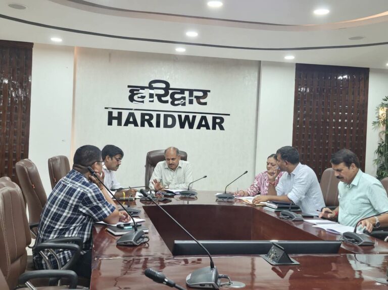 शिक्षक दिवस पर “एक पेड़ गुरु के नाम” अभियान के तहत सभी विद्यालयों में होगा विशेष वृक्षारोपण*
