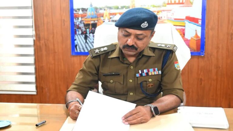 वरिष्ठ पुलिस अधीक्षक नवनीत सिंह भुल्लर ने 76 पुलिसकर्मियों के तबादले किए