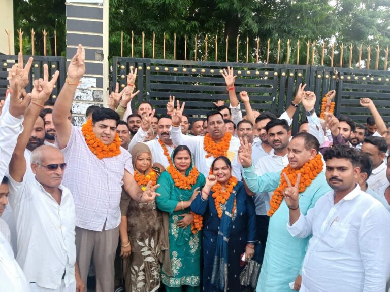 बिजेंद्र चौधरी और सुशील राठी का जलवा,पांचों सीटें जीती     आज होगा जिला सहकारी बैंक के अध्यक्ष और उपाध्यक्ष का चुनाव