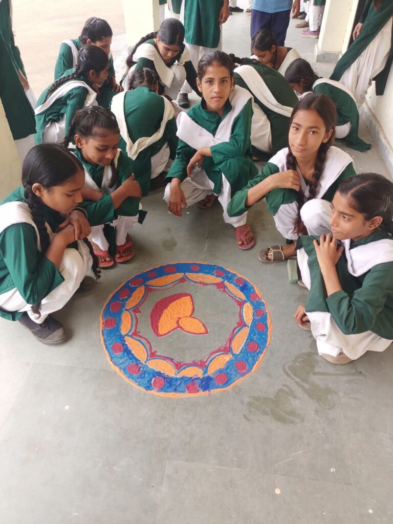 पीएम श्री विद्यालय में उत्साहपूर्वक बस्ता रहित दिवस मनाया गया